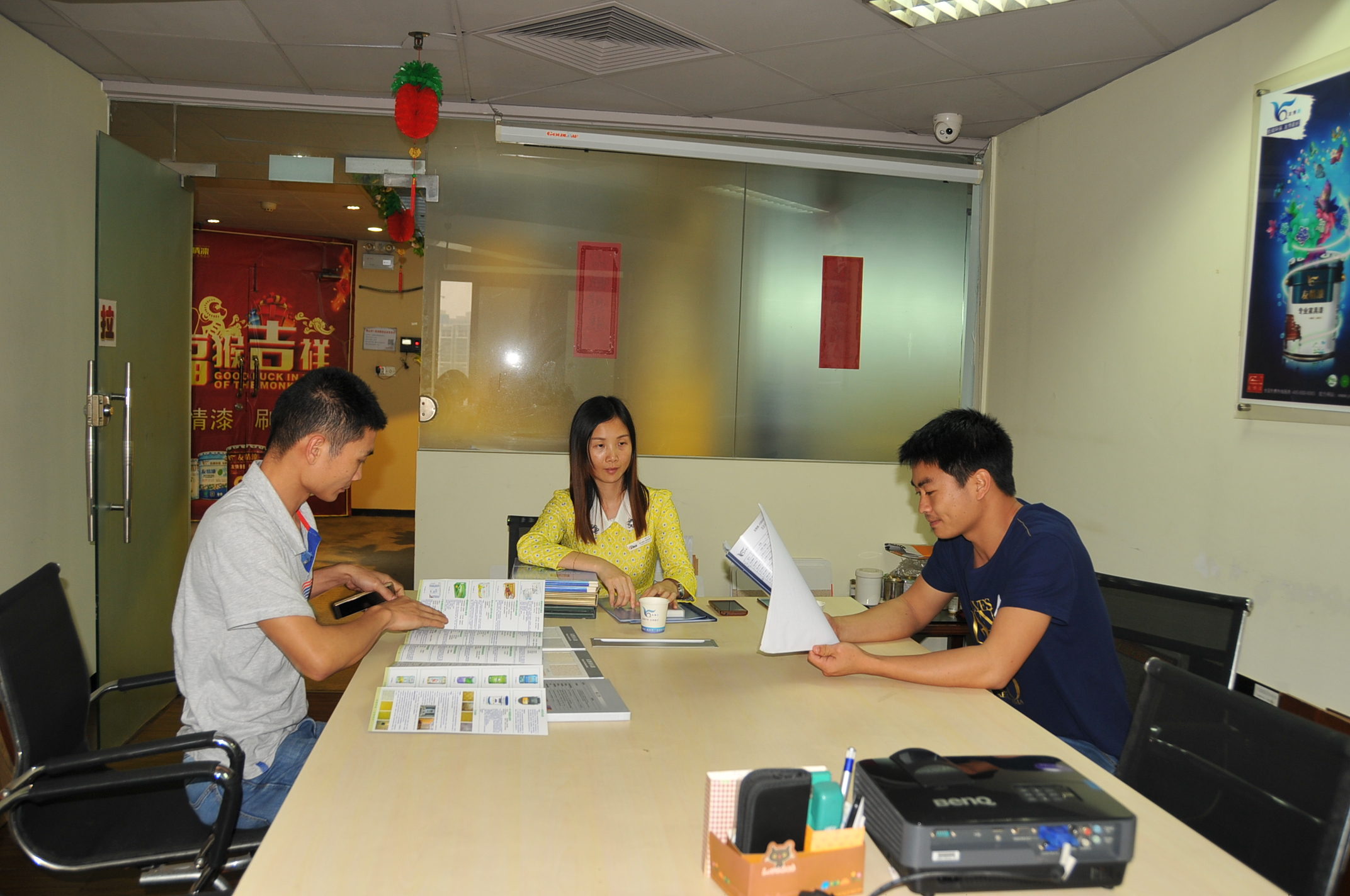 油漆代理經(jīng)營(yíng)中,如何要客戶留個(gè)電話給你 油漆代理經(jīng)營(yíng)中,如何要客戶留個(gè)電話給你