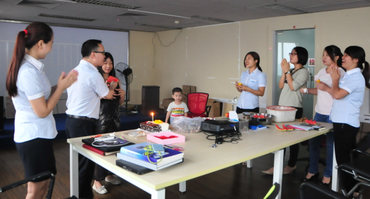 友情漆用信心和堅持，成就目標(biāo)的達成